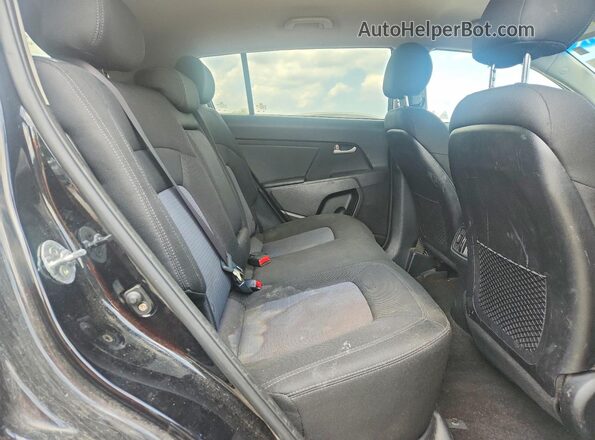 KNDPB3AC3G7863668 2016 KIA SPORTAGE Black Вид задньої частини салону