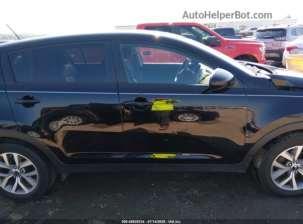 KNDPB3AC8G7849037 2016 KIA SPORTAGE Black Rear interior view