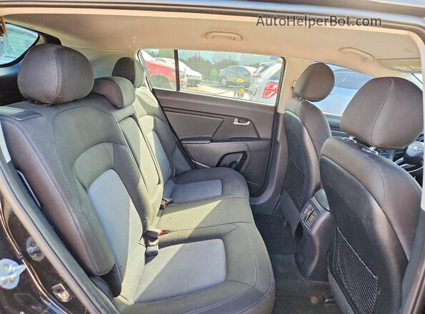 KNDPBCAC0G7878872 2016 KIA SPORTAGE Black Vista interior trasera