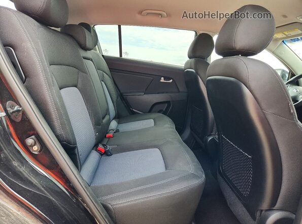 KNDPBCAC1G7825985 2016 KIA SPORTAGE Black უკანა სავარძლების ხედი