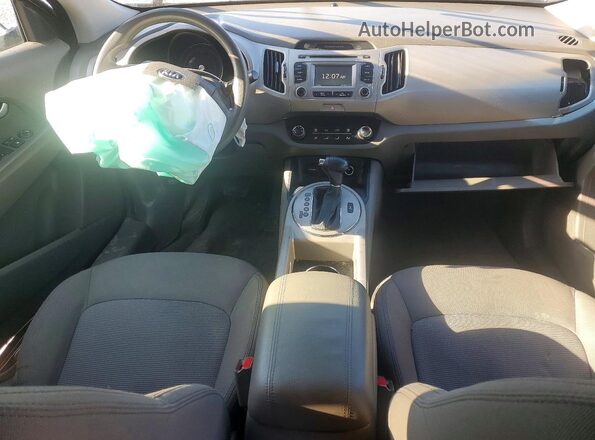 KNDPBCAC3G7861886 2016 KIA SPORTAGE Black Dashboard view
