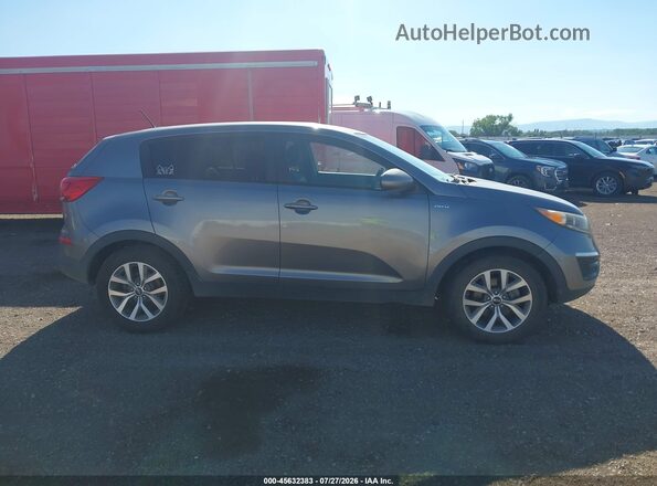 KNDPBCAC8G7864086 2016 KIA SPORTAGE Silver Vista interior trasera