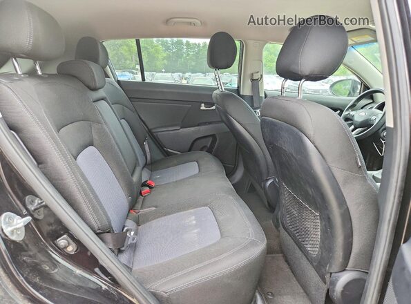KNDPBCAC9G7852724 2016 KIA SPORTAGE Black Вид задньої частини салону