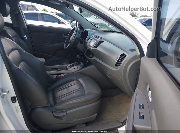 KNDPC3AC5G7836081 2016 KIA SPORTAGE White Front interior view