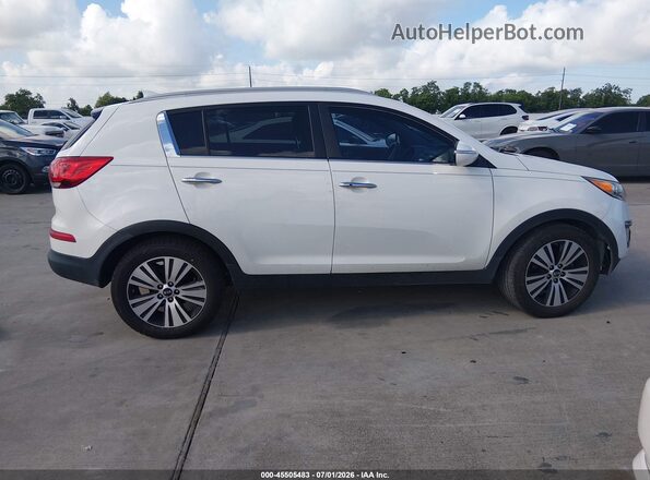 KNDPC3AC5G7836081 2016 KIA SPORTAGE White Rear interior view