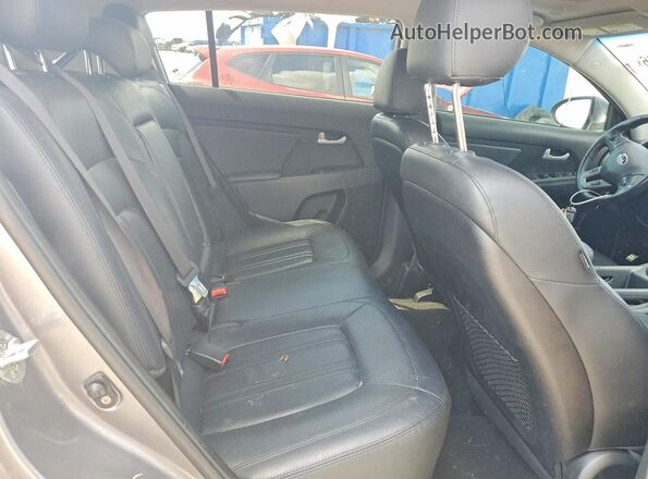KNDPCCA67G7872056 2016 KIA SPORTAGE Gray Vista interior trasera
