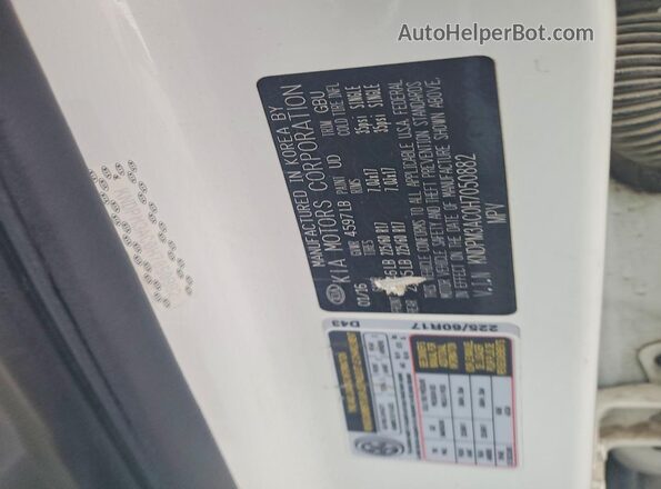 KNDPM3AC0H7050882 2017 KIA SPORTAGE White VIN sticker view