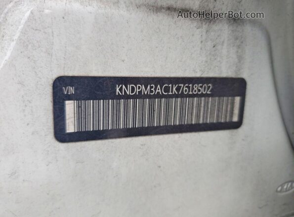 KNDPM3AC1K7618502 2019 KIA SPORTAGE White VIN კოდის სტიკერის ხედი