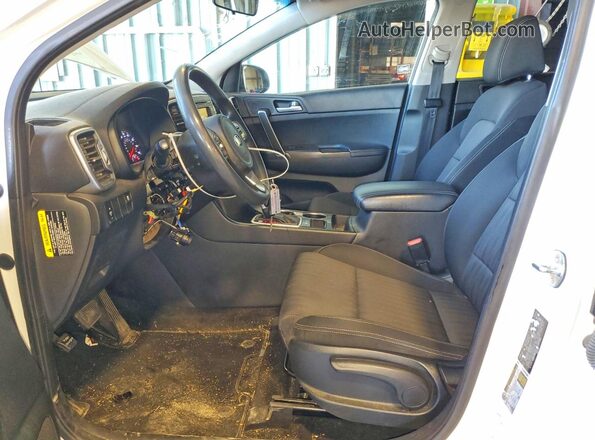 KNDPM3AC2H7287891 2017 KIA SPORTAGE White Front interior view