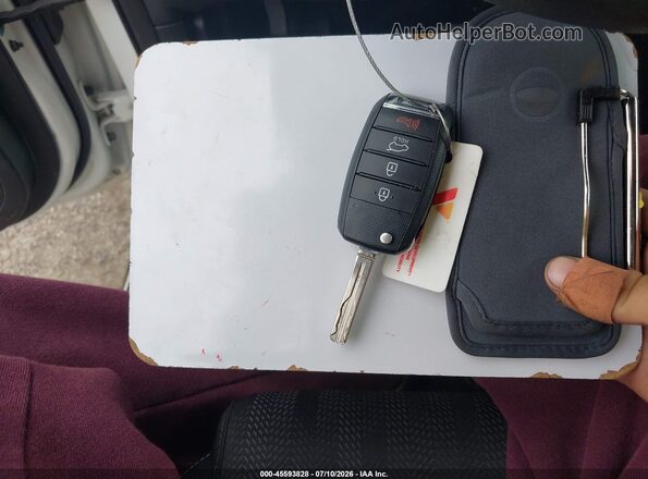 KNDPM3AC2K7616595 2019 KIA SPORTAGE White Առջևի վահանակի տեսք