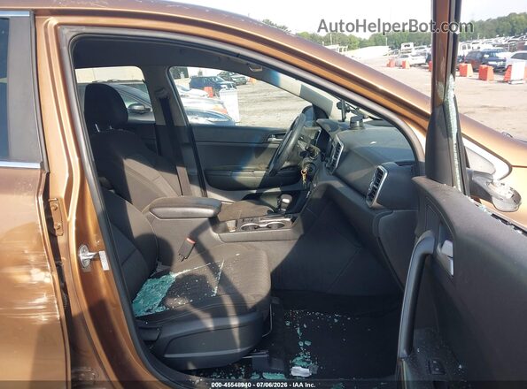 KNDPM3AC3H7211063 2017 KIA SPORTAGE Brown Front interior view