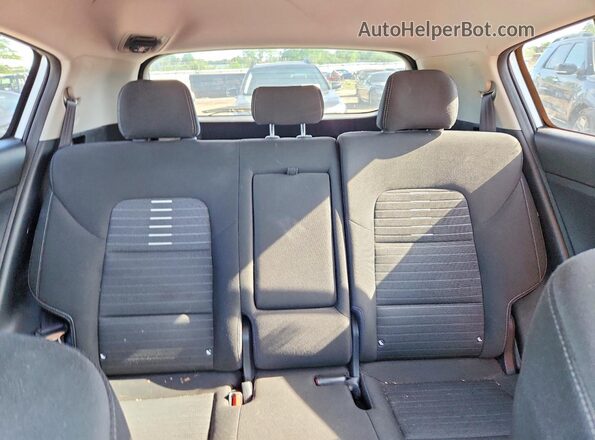 KNDPM3AC3J7480685 2018 KIA SPORTAGE Серебряный Вид задних сидений