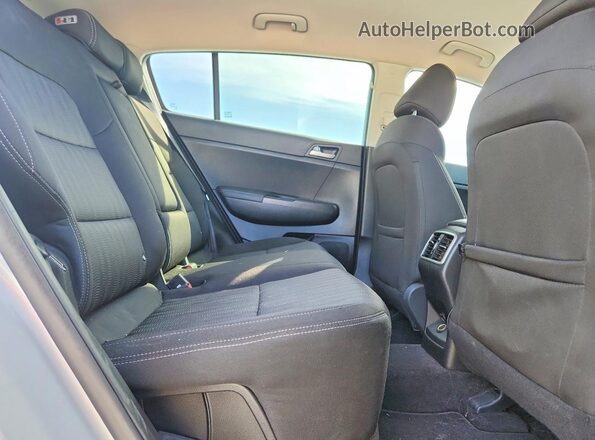 KNDPM3AC4H7134705 2017 KIA SPORTAGE Silver Вид задніх сидінь