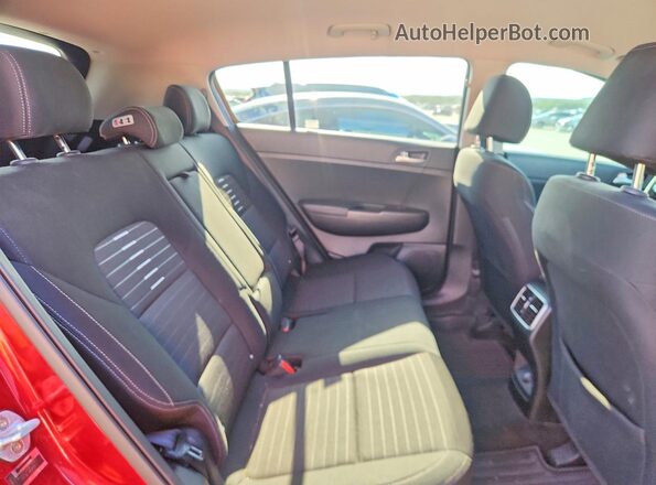 KNDPM3AC4K7550681 2019 KIA SPORTAGE Красный Вид задней части салона