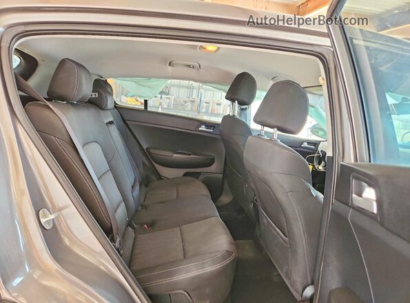 KNDPM3AC5K7561530 2019 KIA SPORTAGE Silver Սալոնի հետևի տեսք