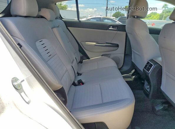 KNDPM3AC5M7916361 2021 KIA SPORTAGE White Vista interior trasera