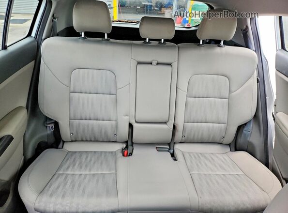 KNDPM3AC6K7622139 2019 KIA SPORTAGE Silver Widok tylnych siedzeń