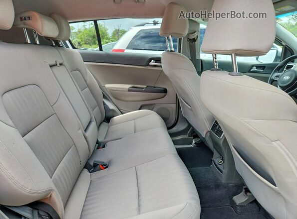 KNDPM3AC6K7622139 2019 KIA SPORTAGE Silver Widok wnętrza z tyłu