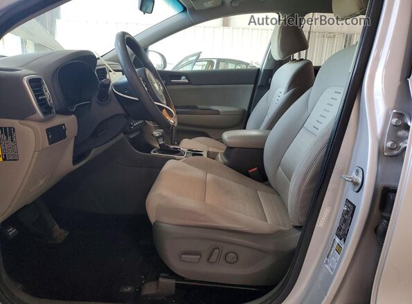 KNDPM3AC7H7034453 2017 KIA SPORTAGE Silver Вид салону спереду