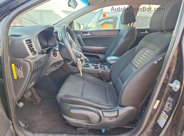 KNDPM3AC7J7392870 2018 KIA SPORTAGE Черный Вид салона спереди