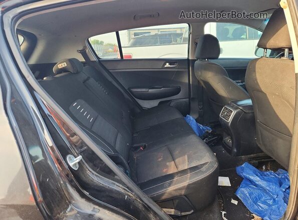 KNDPM3AC7J7392870 2018 KIA SPORTAGE Черный Вид задней части салона