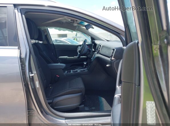 KNDPM3AC8H7072189 2017 KIA SPORTAGE Gray Widok wnętrza z przodu
