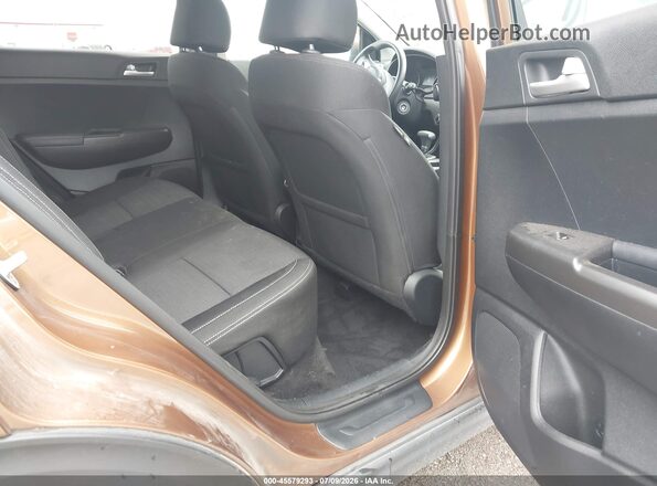 KNDPM3AC8J7370800 2018 KIA SPORTAGE Brown VIN sticker view