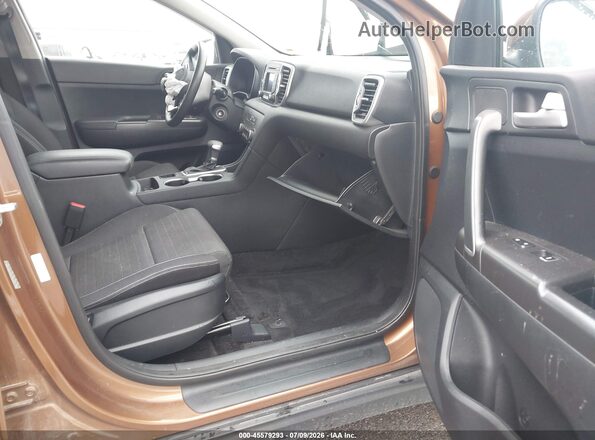KNDPM3AC8J7370800 2018 KIA SPORTAGE Brown Front interior view