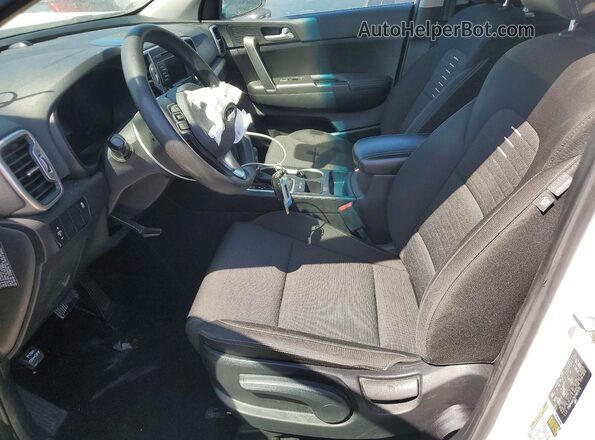 KNDPM3AC8J7467673 2018 KIA SPORTAGE White Սալոնի դիմացի տեսք