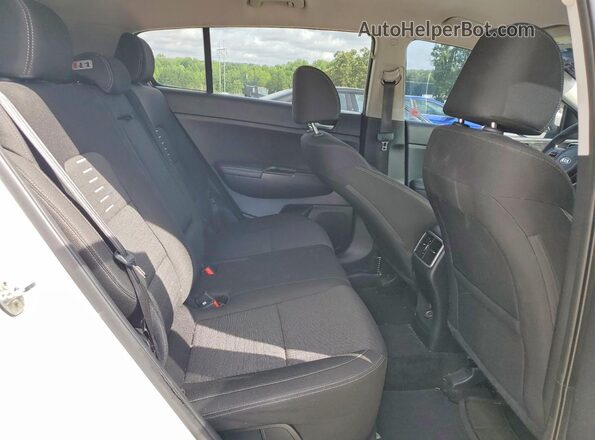 KNDPM3AC8J7470797 2018 KIA SPORTAGE Белый Вид задней части салона