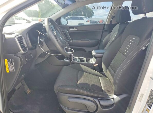 KNDPM3AC8J7470797 2018 KIA SPORTAGE Белый Вид салона спереди