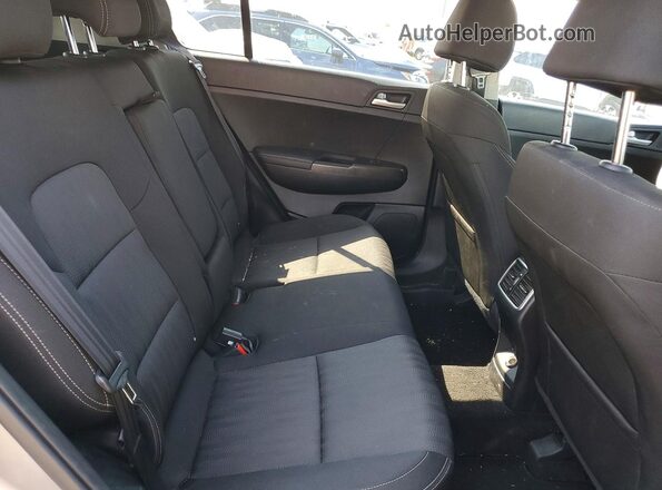 KNDPM3ACXM7850115 2021 KIA SPORTAGE Серебряный Вид задней части салона