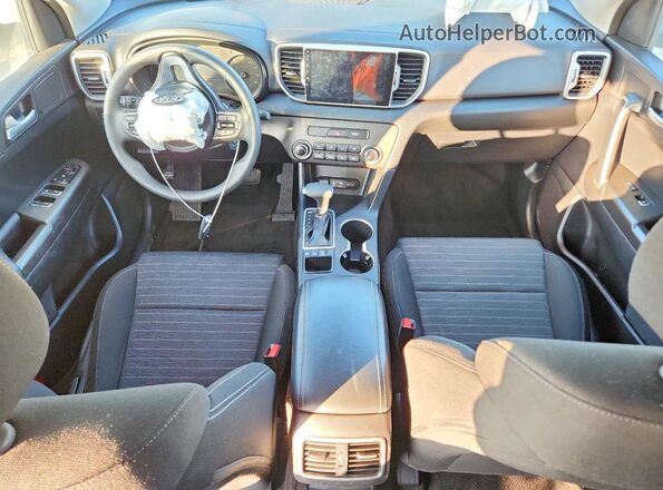 KNDPMCAC0J7387266 2018 KIA SPORTAGE White Вид панелі приладів
