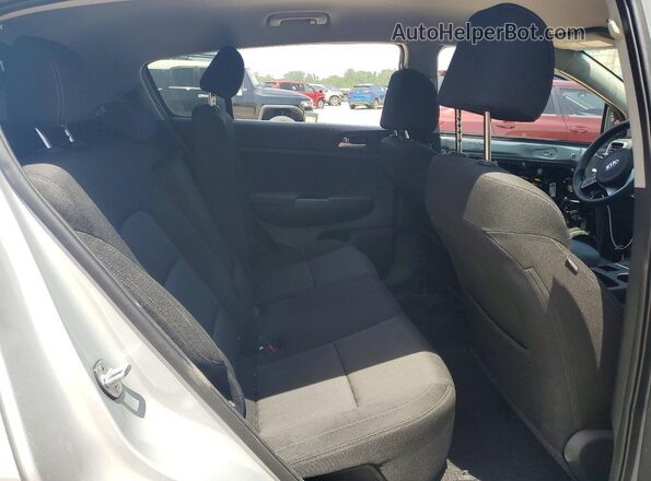 KNDPMCAC0L7740592 2020 KIA SPORTAGE Silver Rear seats view