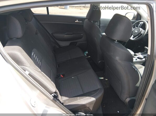 KNDPMCAC0N7002570 2022 KIA SPORTAGE Silver Vista de la etiqueta del VIN