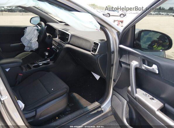 KNDPMCAC0N7956087 2022 KIA SPORTAGE Silver Vista interior delantera