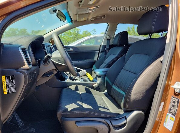 KNDPMCAC1H7033248 2017 KIA SPORTAGE Gold Vista interior delantera
