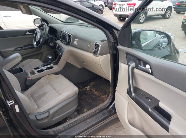KNDPMCAC1H7260262 2017 KIA SPORTAGE Black წინა სალონის ხედი