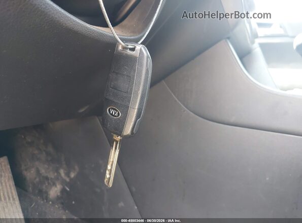 KNDPMCAC1H7291236 2017 KIA SPORTAGE White Dashboard view