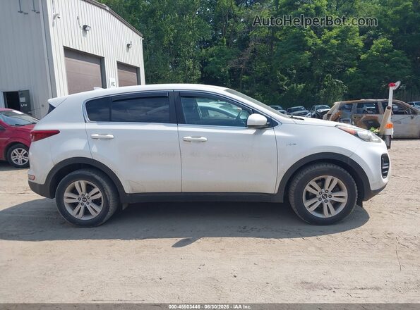 KNDPMCAC1H7291236 2017 KIA SPORTAGE White Rear interior view