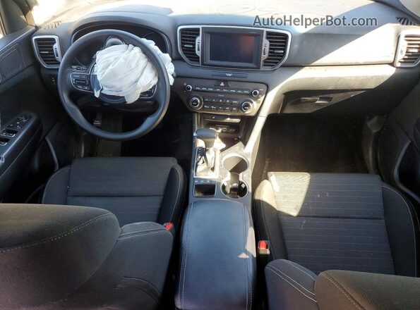 KNDPMCAC1J7418234 2018 KIA SPORTAGE Silver Առջևի վահանակի տեսք