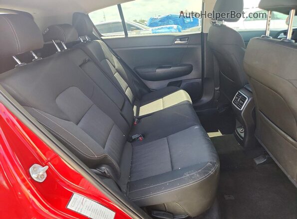 KNDPMCAC1M7932394 2021 KIA SPORTAGE Red Vista interior trasera