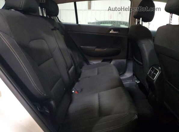 KNDPMCAC2H7041150 2017 KIA SPORTAGE White უკანა სალონის ხედი