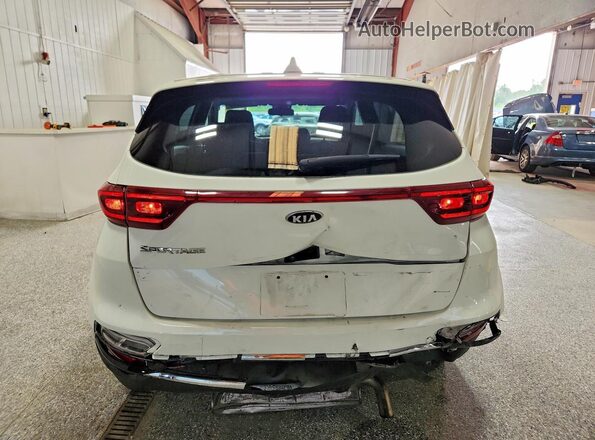 KNDPMCAC2M7848777 2021 KIA SPORTAGE White Հետևի տեսք