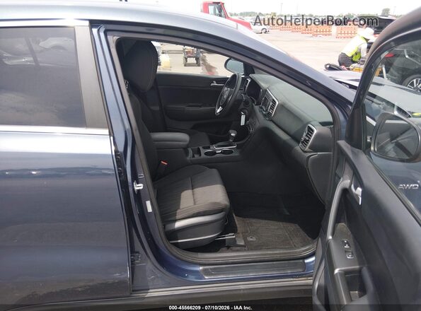 KNDPMCAC3H7033008 2017 KIA SPORTAGE Blue წინა სალონის ხედი