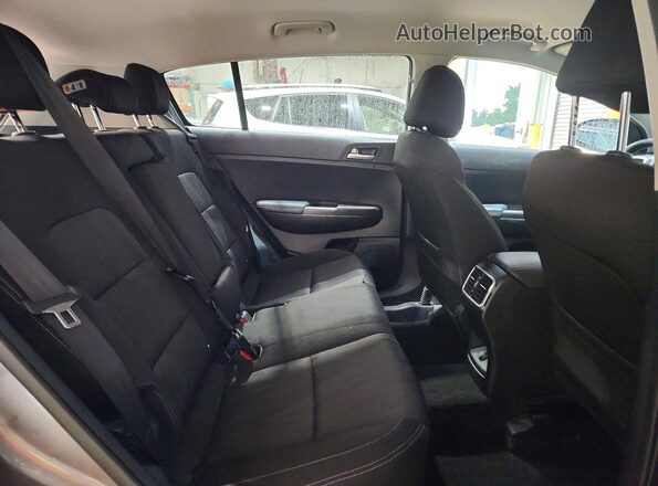 KNDPMCAC3H7120035 2017 KIA SPORTAGE Gray Հետևի նստատեղերի տեսք