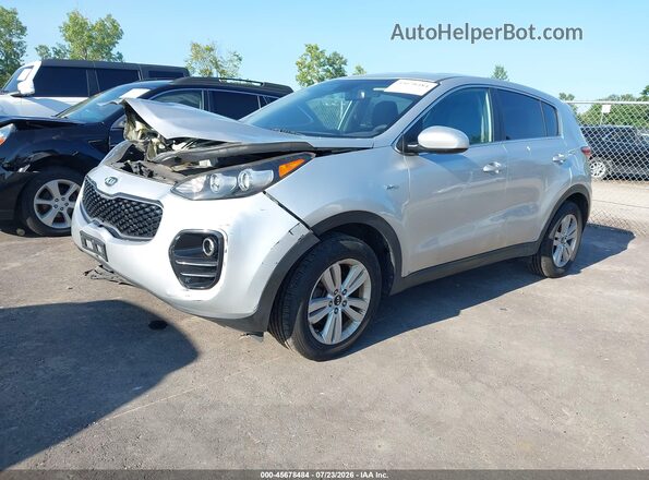 KNDPMCAC3H7225139 2017 KIA SPORTAGE Серебряный Передняя левая четверть