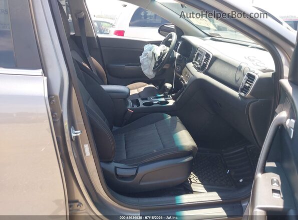 KNDPMCAC3H7235900 2017 KIA SPORTAGE Gray Vista interior delantera