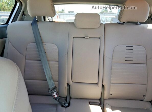 KNDPMCAC3J7393613 2018 KIA SPORTAGE Silver Հետևի նստատեղերի տեսք