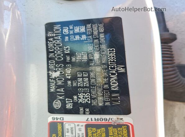 KNDPMCAC3J7393613 2018 KIA SPORTAGE Silver VIN կոդի պիտակի տեսք